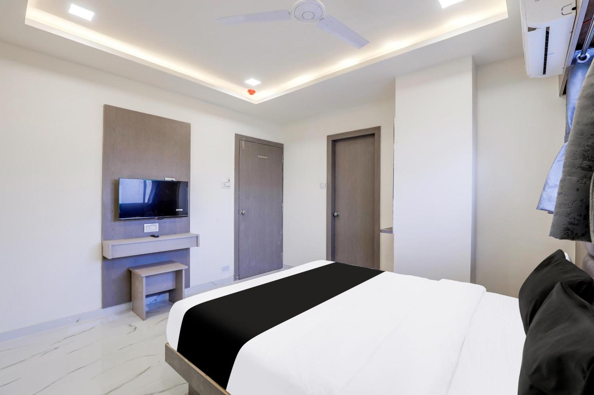 Hotel O Neek Palace Ahmedabad Eksteriør bilde